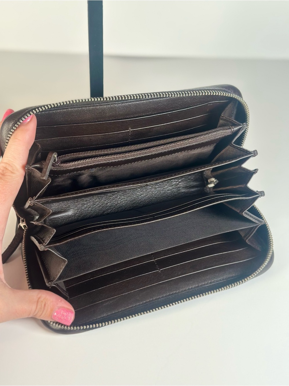 RARE Gucci Embossed GG Zip-Around Travel Wallet Organizer - Picture 2 of 14